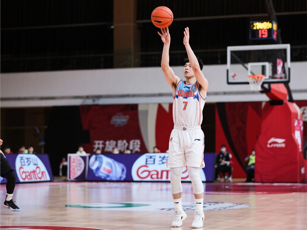 在篮球领域，开局阶段至关重要，它不仅能为